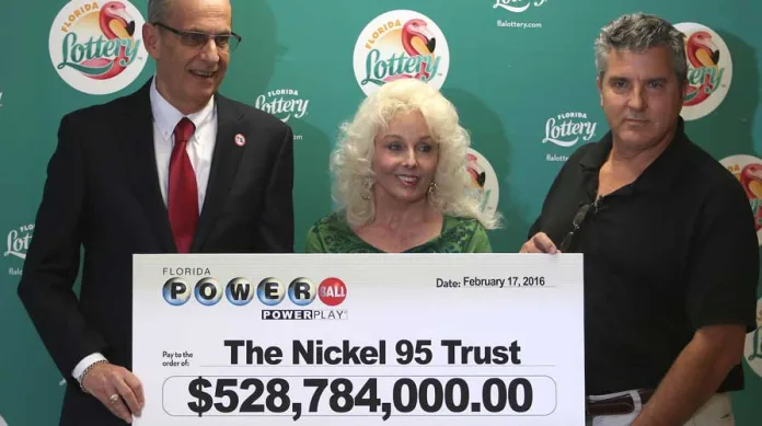 Woman won Millon dollars in Power Ball Lottery in US Florida